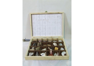 فروش سنگ آذرین  رسوبی دگرگونی و فسیل و کانی سیلیکاته و کانی غیرسیلیکاته  مدارس ابتدایی و متوسطه و دانشگاه