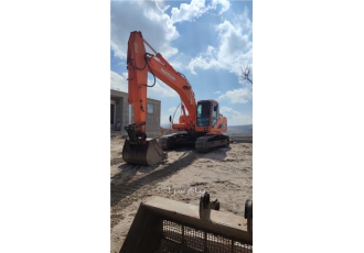 اجاره دهنده بیل مکانیکی به همراه پیکور