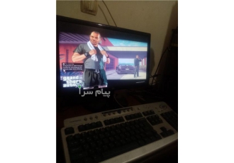 یک عدد کامپیوتر رومیزی کامل