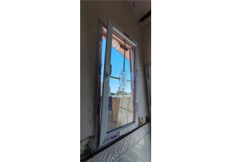 تولیدکننده درب و پنجره upvc در همدان طراحی تولید نصب و ریگلاژ درب