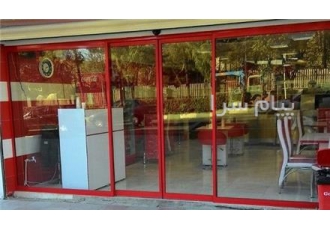 درب برقی شیشه برقی اتوماتیک مغازه فروشگاه در کرج استفاده از موتور پر
