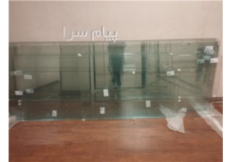 کارگر حمل شیشه سکوریت