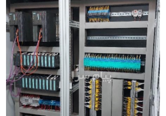 طراح و ساخت انواع تابلو برق و سیستم کنترل (PLC)
