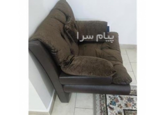 مبل کار کرده در تهران یه دست مبل 7 نفره زیر چرم رو مخمل قهوه ای رنگ