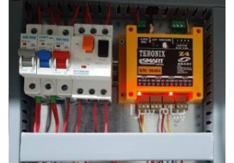 اس ام اس کنترلر ZX۴ ( فارسی ) در اصفهان دستگاه کنترل پیامکی 4 کانال